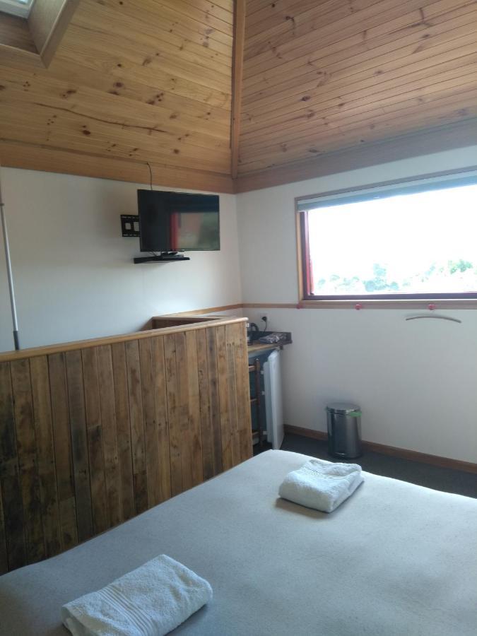 Cherry Top Farmstay - Boutique Eco Village Lilydale Exteriör bild