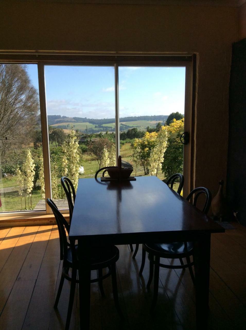 Cherry Top Farmstay - Boutique Eco Village Lilydale Exteriör bild